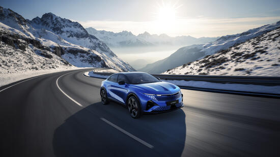 PRESSEDOSSIER: Die neue Alpine A390 im Test – Fahrfreude und Vielseitigkeit