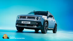 R4 E-Tech electric_COTY 2026