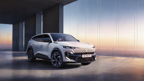 DOSSIER DE PRESSE: Renault Filante - Le crossover charismatique et audacieux, nouveau porte-étendard international