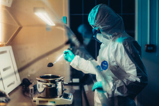 Ampere und Basquevolt unterzeichnen gemeinsames Entwicklungsabkommen zur Beschleunigung der Lithium-Metall-Batterietechnologie für Elektrofahrzeuge der nächsten Generation