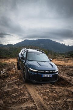Dacia Bigster hybrid 150 4x4