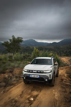 Dacia Duster hybrid 150 4x4