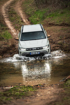 Dacia Duster hybrid 150 4x4