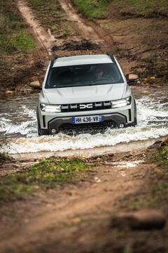 Dacia Duster hybrid 150 4x4