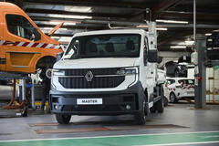 Renault Pro+ Niederlassung Plaisir · Renault Master IV – Kipper-Version