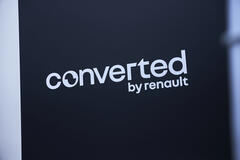 Renault Pro+ Niederlassung Plaisir · Beschilderung – Converted by Renault