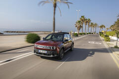 Renault 4 E-Tech electric « plein sud® »