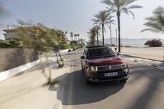 Renault 4 E-Tech electric « plein sud® »