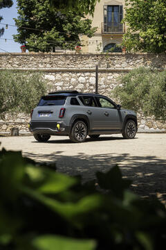 Renault 4 E-Tech electric « plein sud® »