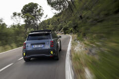 Renault 4 E-Tech electric « plein sud® »