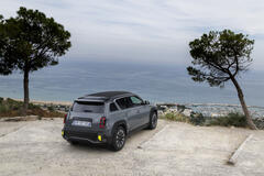 Renault 4 E-Tech electric « plein sud® »