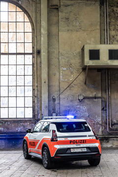 Renault 5 E-Tech electric Quartierpolizei Winterthur