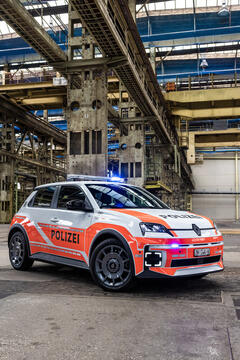 Renault 5 E-Tech electric Quartierpolizei Winterthur
