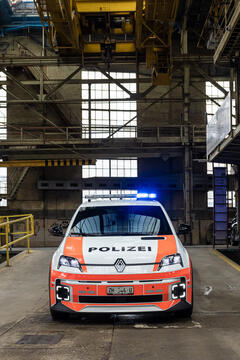 Renault 5 E-Tech electric Quartierpolizei Winterthur
